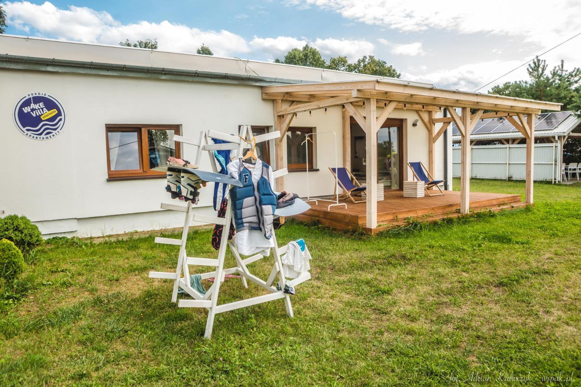 Wake Villa Brwinow Εξωτερικό φωτογραφία